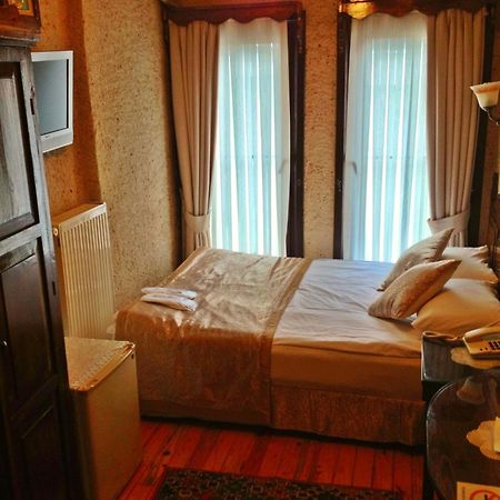 Naz Wooden House Inn Istanbul Exterior foto