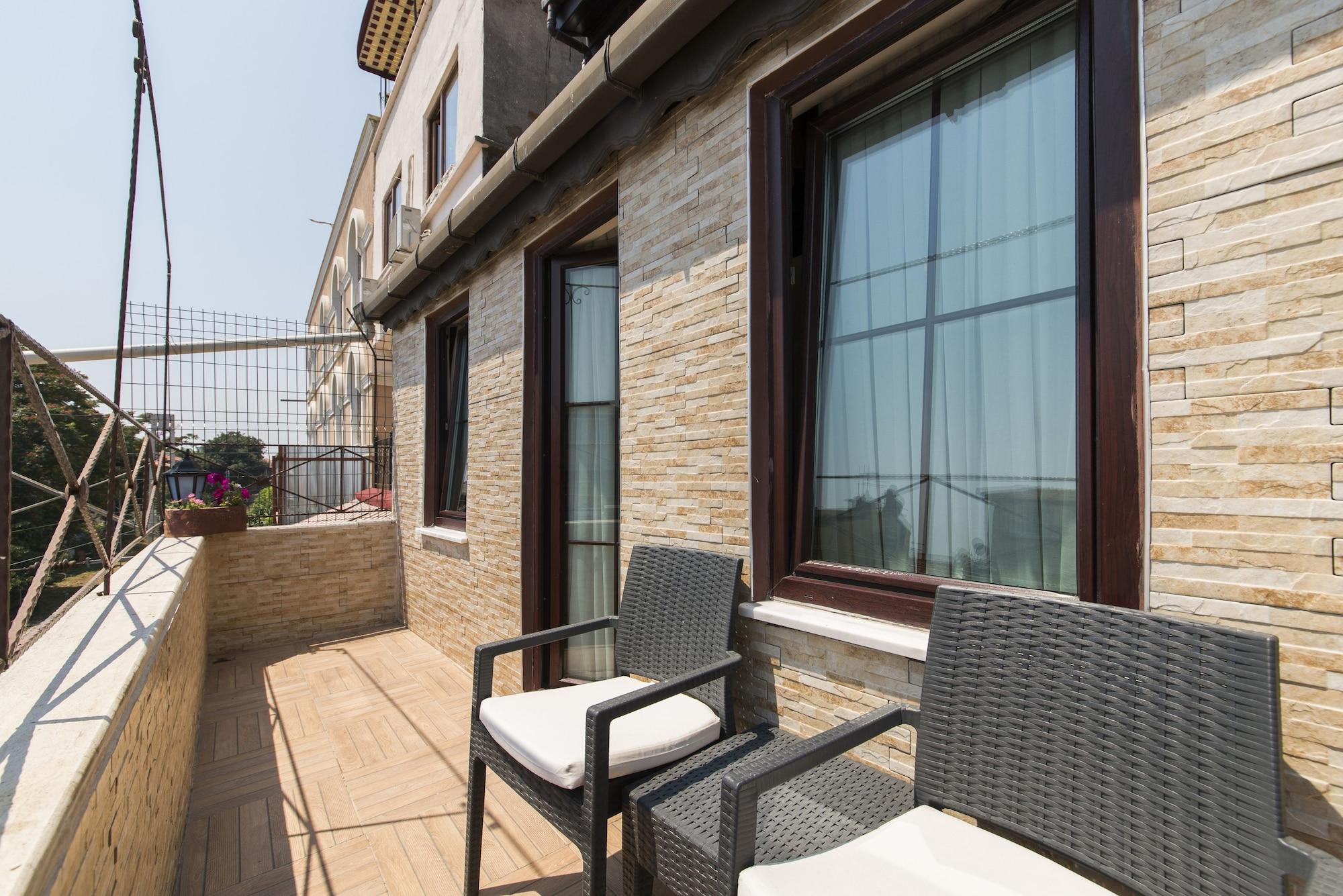 Naz Wooden House Inn Istanbul Exterior foto