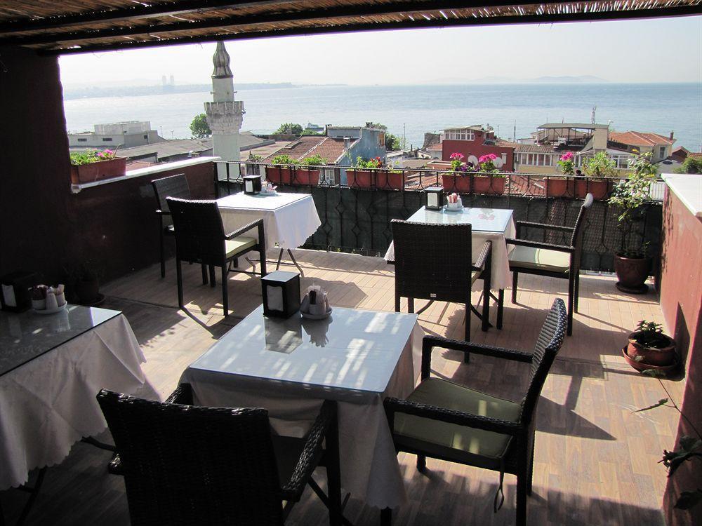 Naz Wooden House Inn Istanbul Exterior foto