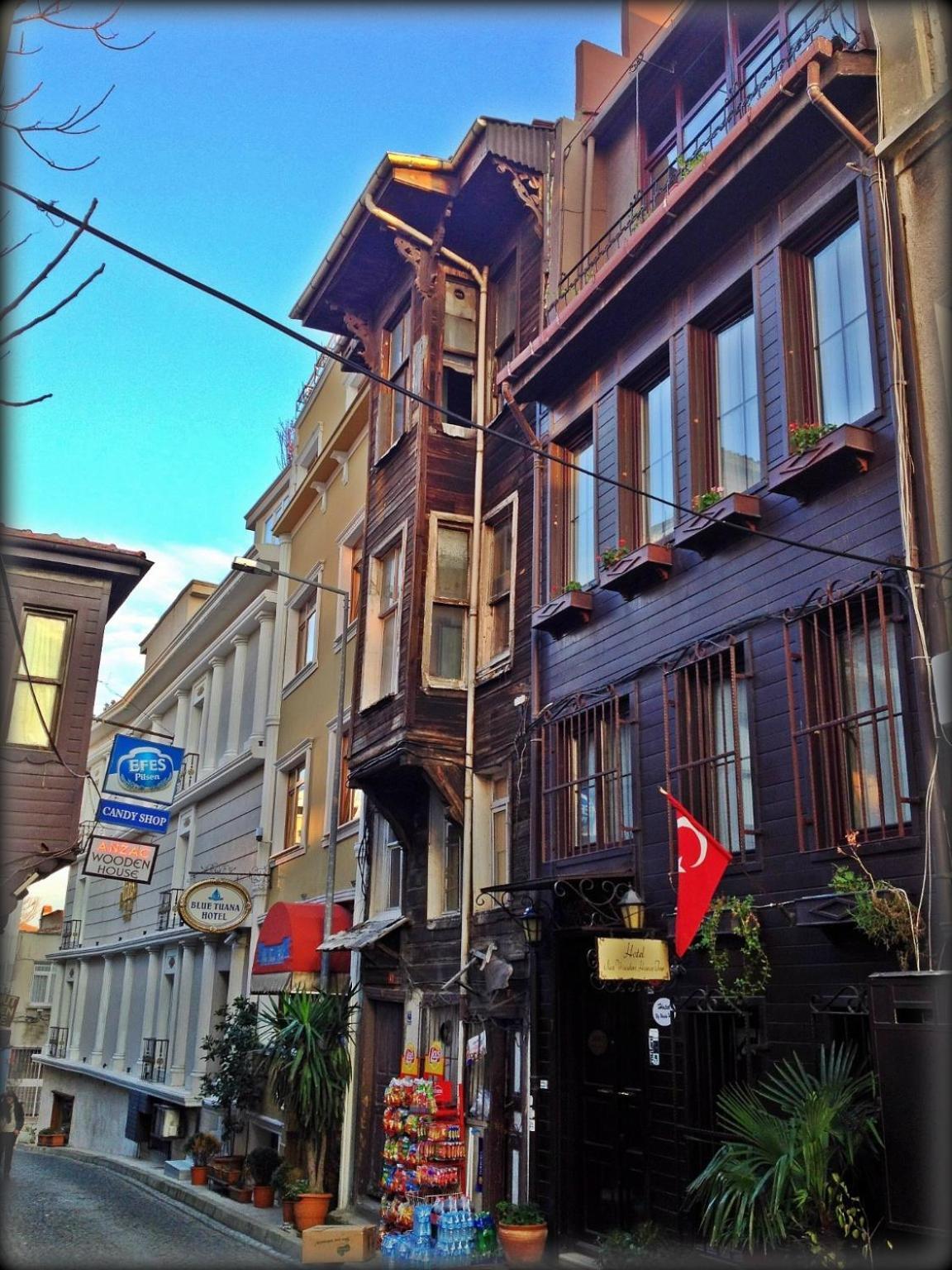 Naz Wooden House Inn Istanbul Exterior foto