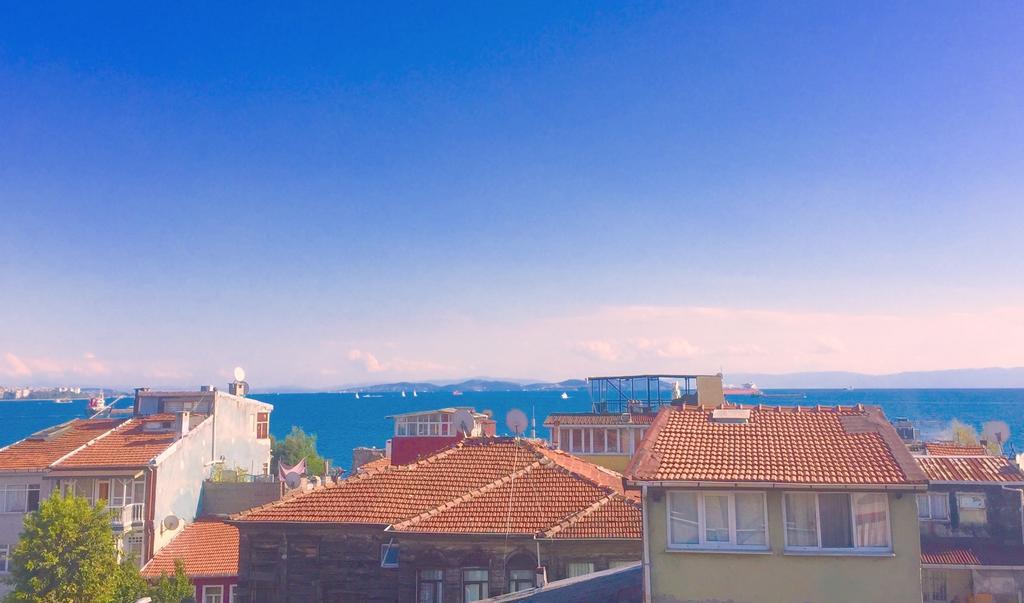 Naz Wooden House Inn Istanbul Exterior foto