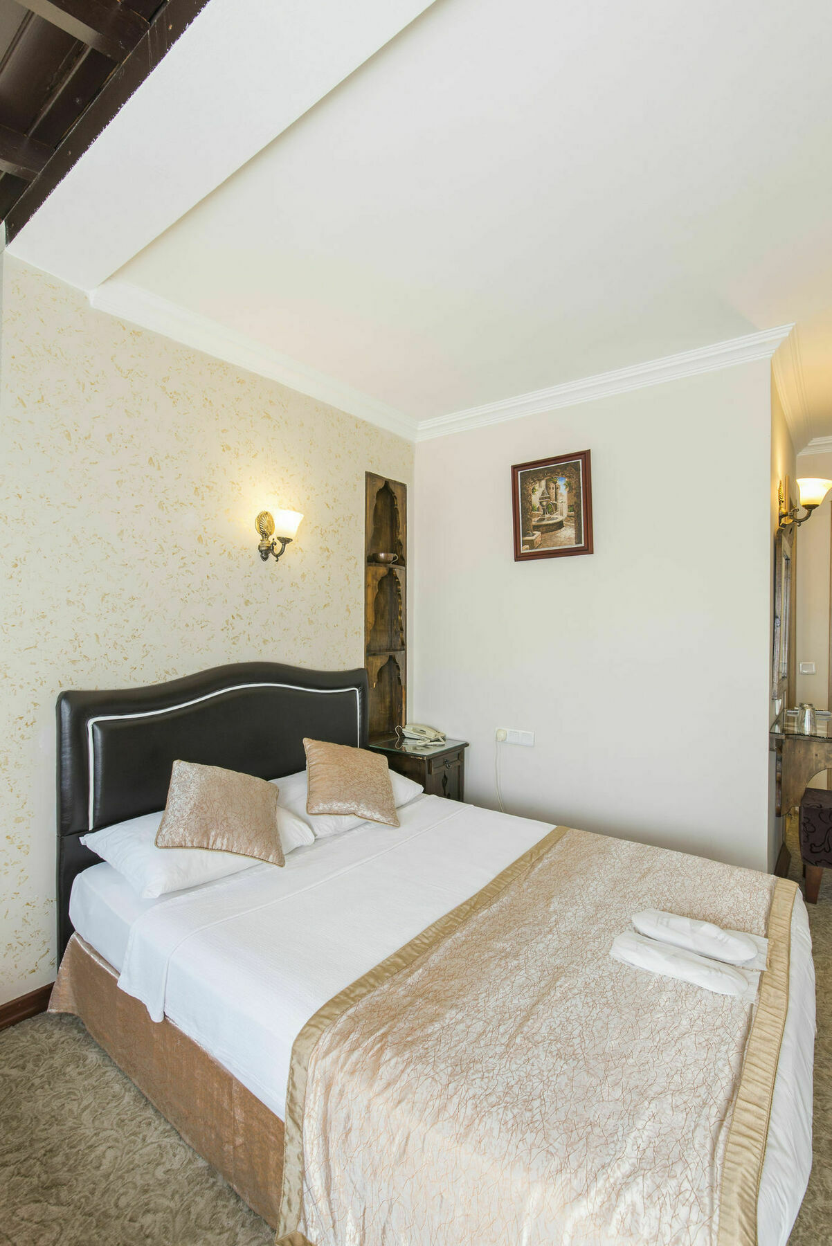 Naz Wooden House Inn Istanbul Exterior foto