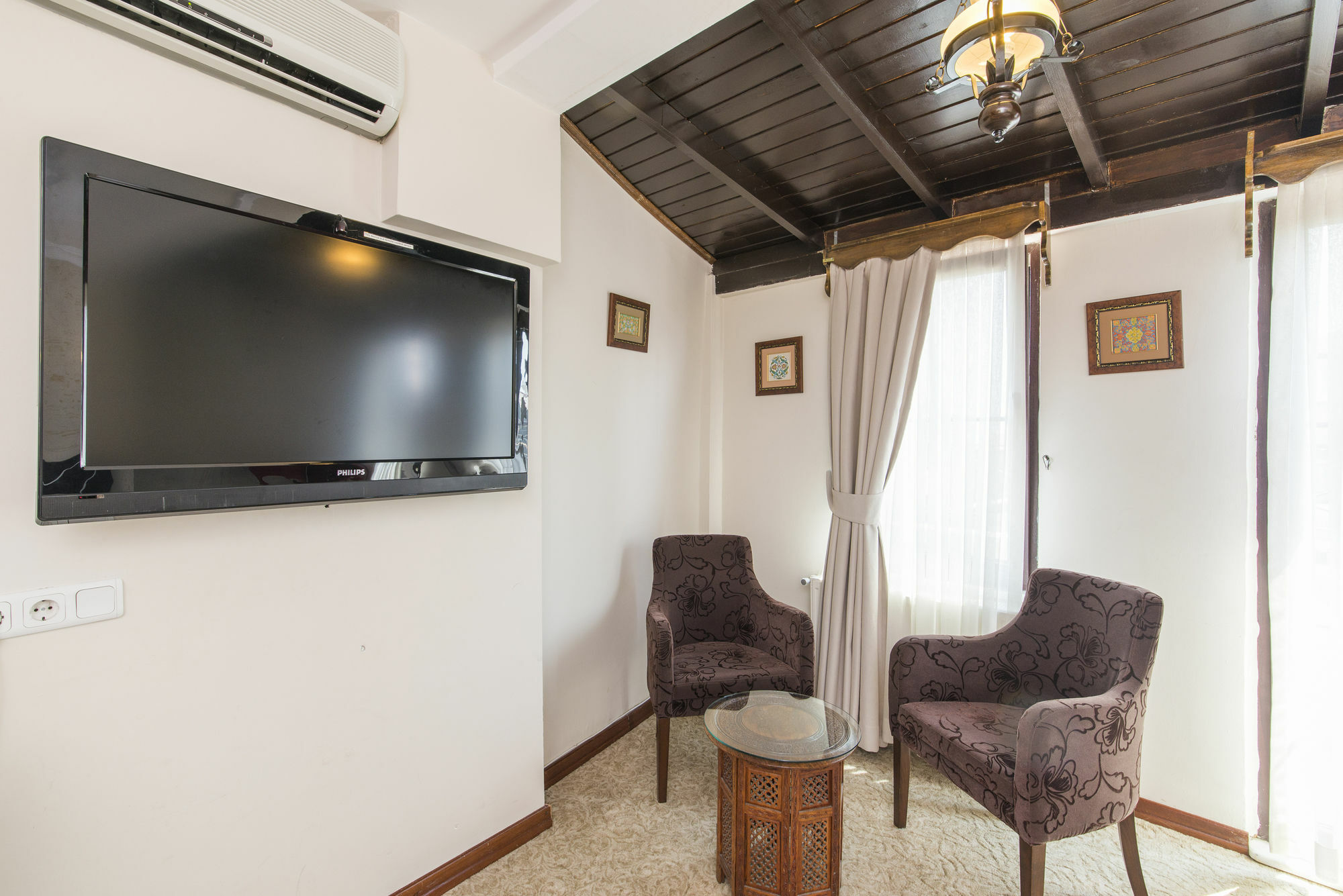 Naz Wooden House Inn Istanbul Exterior foto